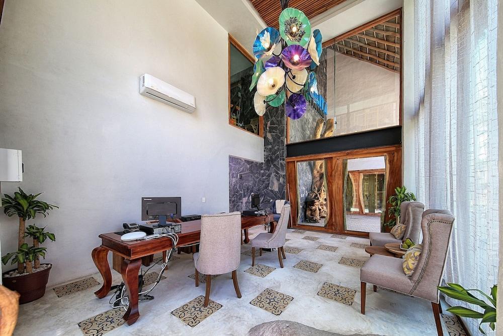 Casa Pepe Hotel Sayulita Exterior photo A chandelier