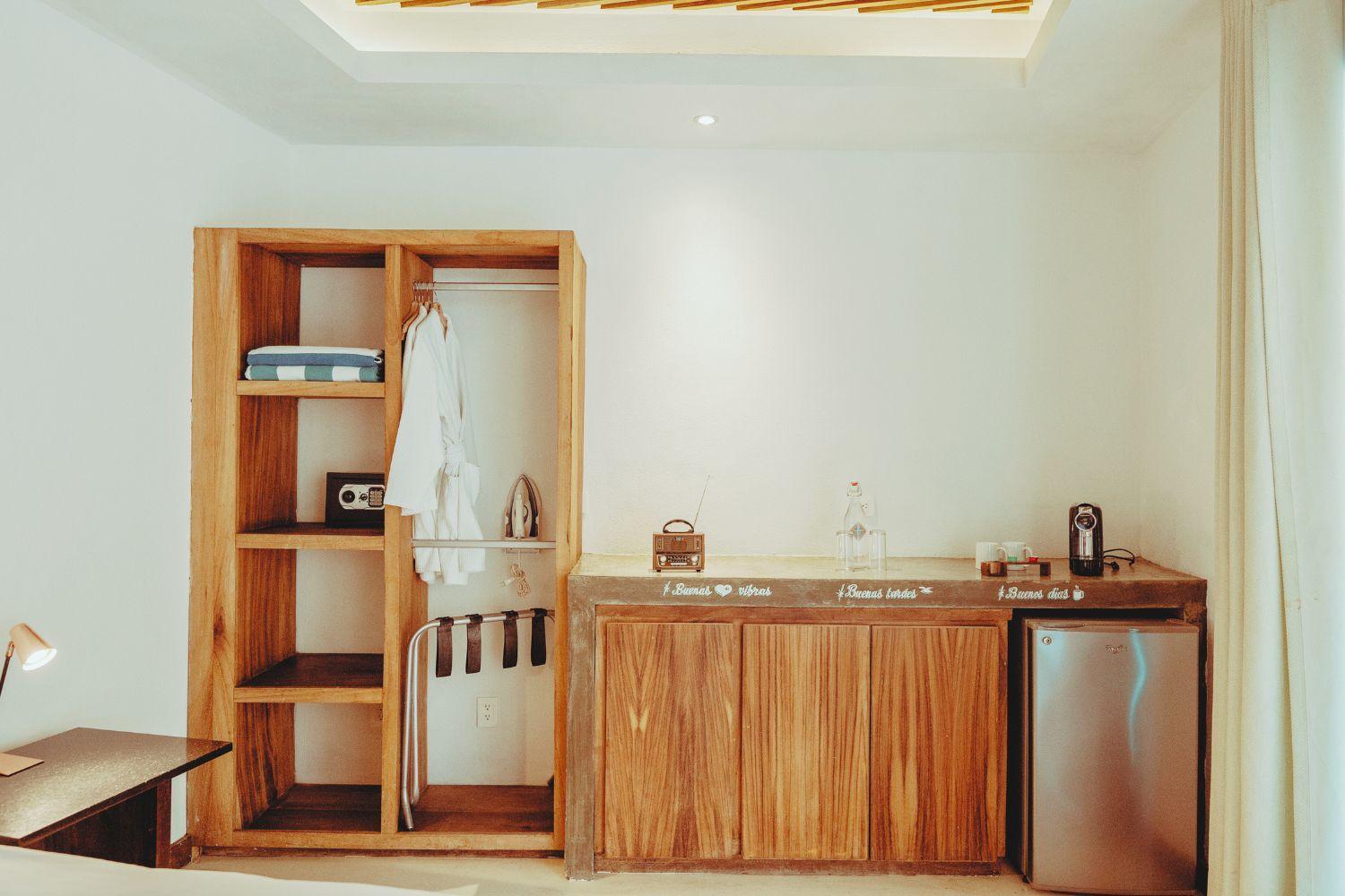 Casa Pepe Hotel Sayulita Exterior photo A wet bar in a hotel room